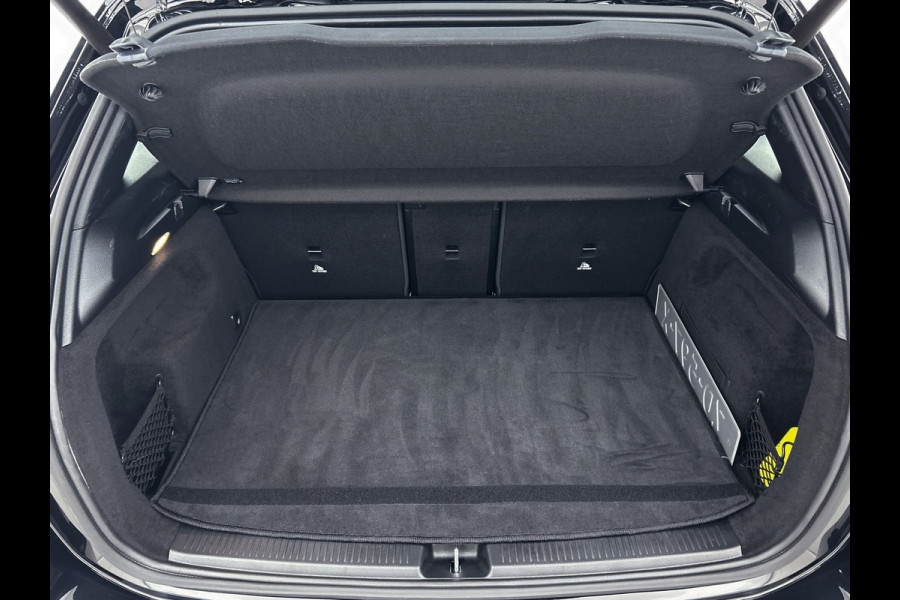 Mercedes-Benz B-Klasse 180 Business Solution | Achteruitrijcamera | Lichtmetalen velgen | Navigatie | Parking support | Trekhaak | Electrisch achterklep Inclusief 24 maanden MB Certified garantie voor Europa.