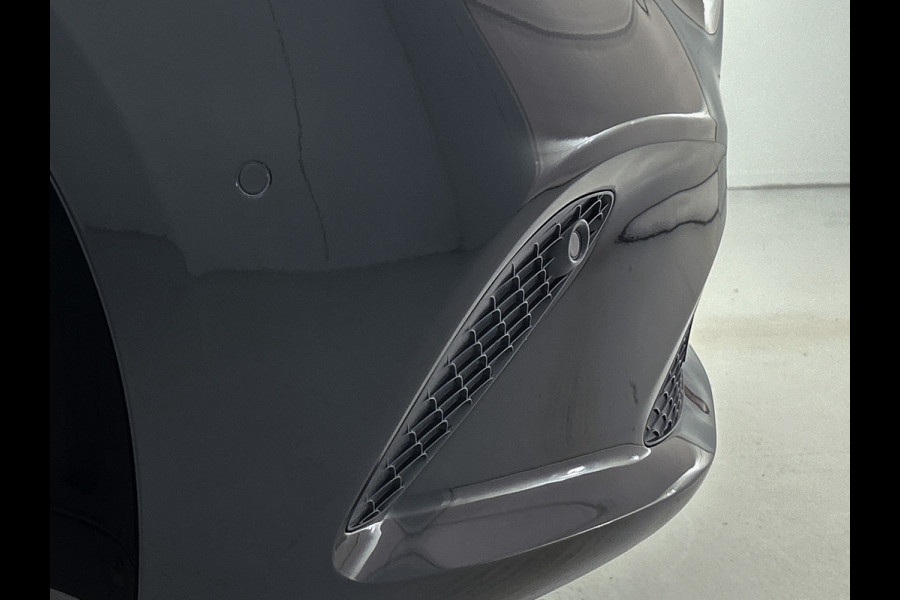 Mercedes-Benz B-Klasse 180 Business Solution | Achteruitrijcamera | Lichtmetalen velgen | Navigatie | Parking support | Trekhaak | Electrisch achterklep Inclusief 24 maanden MB Certified garantie voor Europa.