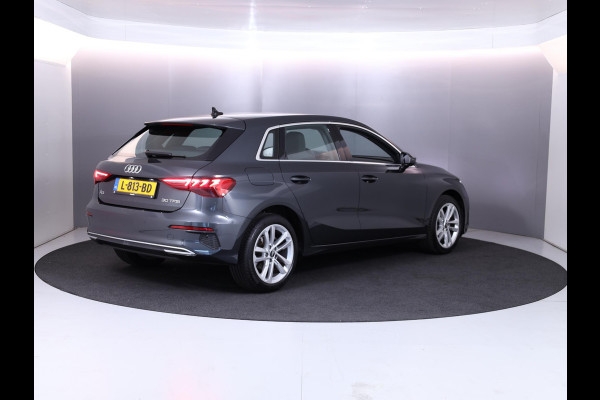 Audi A3 Sportback 30 TFSI Attitude 110PK Automaat | Navigatie | Parkeersensoren | Sportstoelen | 17" LM velgen |