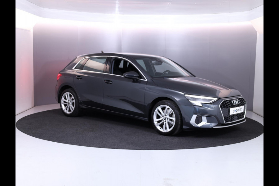 Audi A3 Sportback 30 TFSI Attitude 110PK Automaat | Navigatie | Parkeersensoren | Sportstoelen | 17" LM velgen |