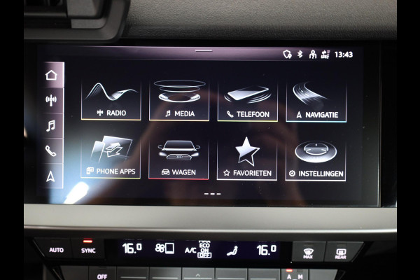 Audi A3 Sportback 30 TFSI Attitude 110PK Automaat | Navigatie | Parkeersensoren | Sportstoelen | 17" LM velgen |