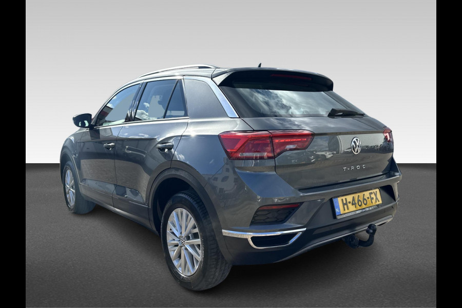Volkswagen T-Roc 1.5 TSI Style  | automaat | trekhaak|  Active Info Display | LED koplampen