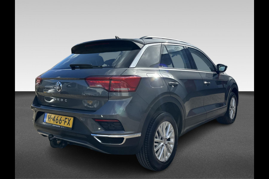 Volkswagen T-Roc 1.5 TSI Style  | automaat | trekhaak|  Active Info Display | LED koplampen