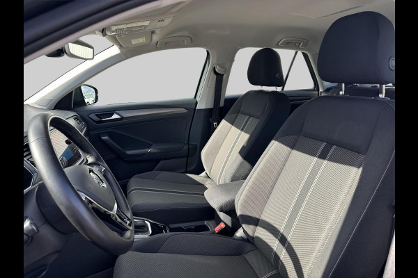 Volkswagen T-Roc 1.5 TSI Style  | automaat | trekhaak|  Active Info Display | LED koplampen