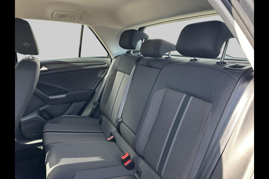 Volkswagen T-Roc 1.5 TSI Style  | automaat | trekhaak|  Active Info Display | LED koplampen