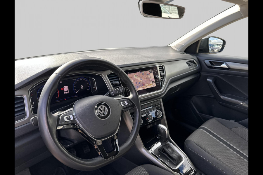Volkswagen T-Roc 1.5 TSI Style  | automaat | trekhaak|  Active Info Display | LED koplampen