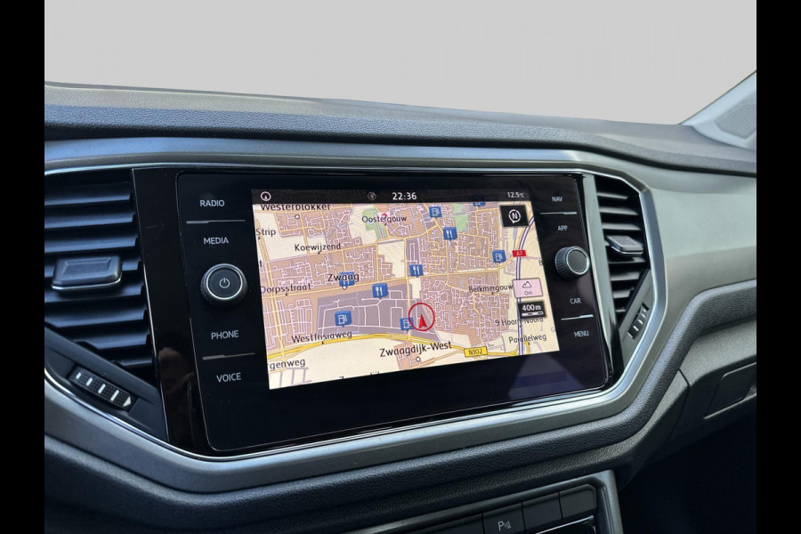 Volkswagen T-Roc 1.5 TSI Style  | automaat | trekhaak|  Active Info Display | LED koplampen