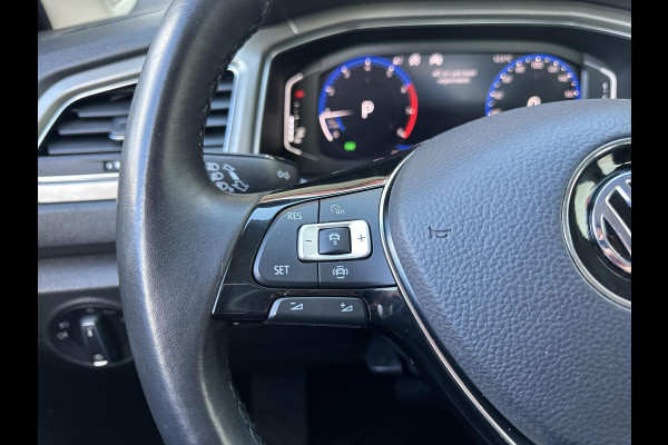 Volkswagen T-Roc 1.5 TSI Style  | automaat | trekhaak|  Active Info Display | LED koplampen