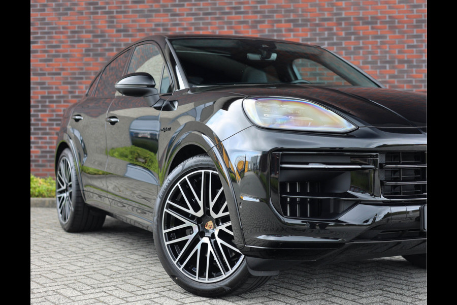 Porsche Cayenne Coupé 3.0 E-Hybrid *4wielsturing*Pano*Trekhaak*Sport Chrono*