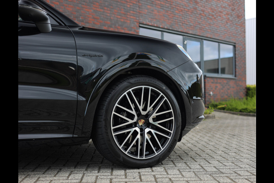 Porsche Cayenne Coupé 3.0 E-Hybrid *4wielsturing*Pano*Trekhaak*Sport Chrono*