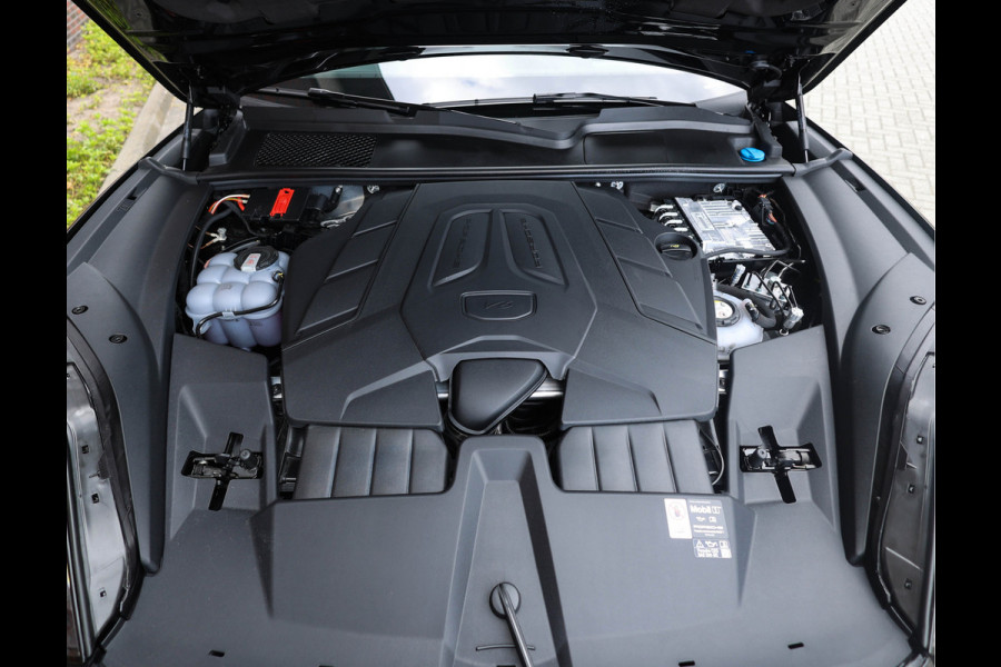 Porsche Cayenne Coupé 3.0 E-Hybrid *4wielsturing*Pano*Trekhaak*Sport Chrono*