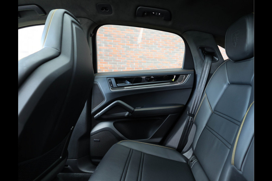 Porsche Cayenne Coupé 3.0 E-Hybrid *4wielsturing*Pano*Trekhaak*Sport Chrono*