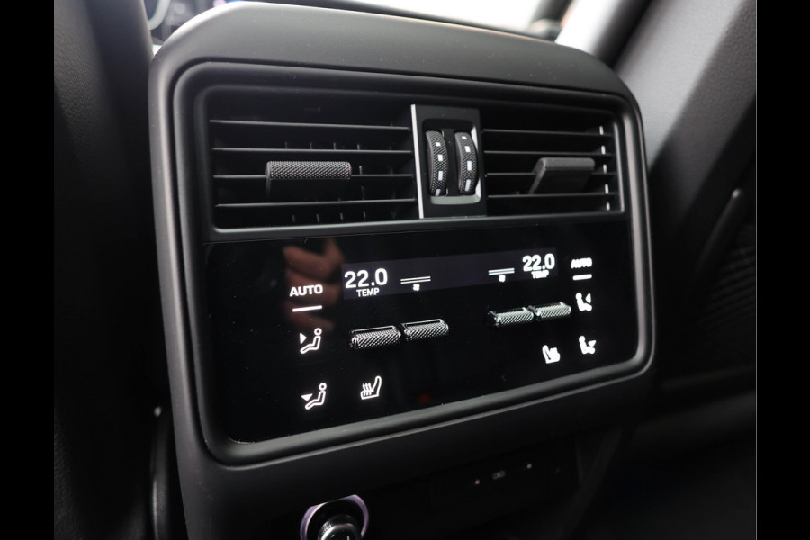 Porsche Cayenne Coupé 3.0 E-Hybrid *4wielsturing*Pano*Trekhaak*Sport Chrono*