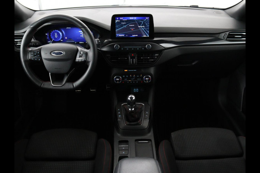 Ford Focus 1.0 EcoBoost ST Line X | Panoramadak | Stoel & stuurverwarming | Adaptive cruise | Camera | Carplay | Full LED | Trekhaak | Climate control | Navigatie