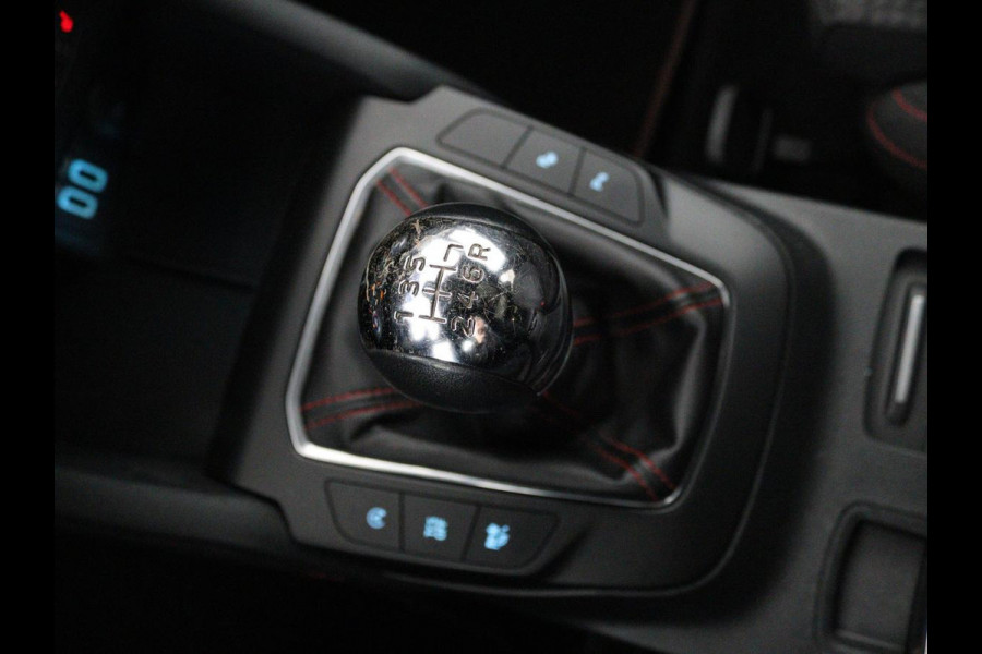 Ford Focus 1.0 EcoBoost ST Line X | Panoramadak | Stoel & stuurverwarming | Adaptive cruise | Camera | Carplay | Full LED | Trekhaak | Climate control | Navigatie