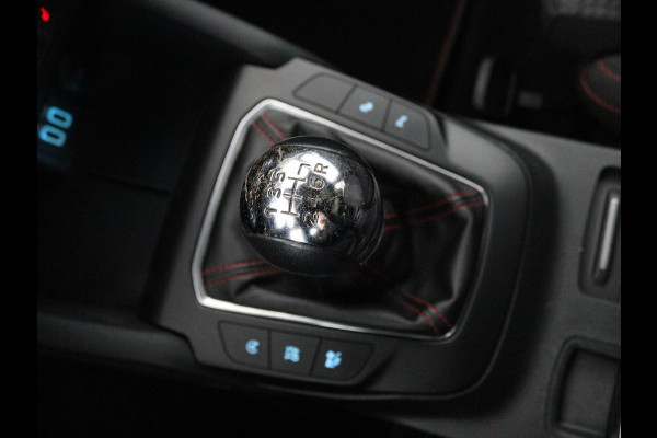 Ford Focus 1.0 EcoBoost ST Line X | Panoramadak | Stoel & stuurverwarming | Adaptive cruise | Camera | Carplay | Full LED | Trekhaak | Climate control | Navigatie