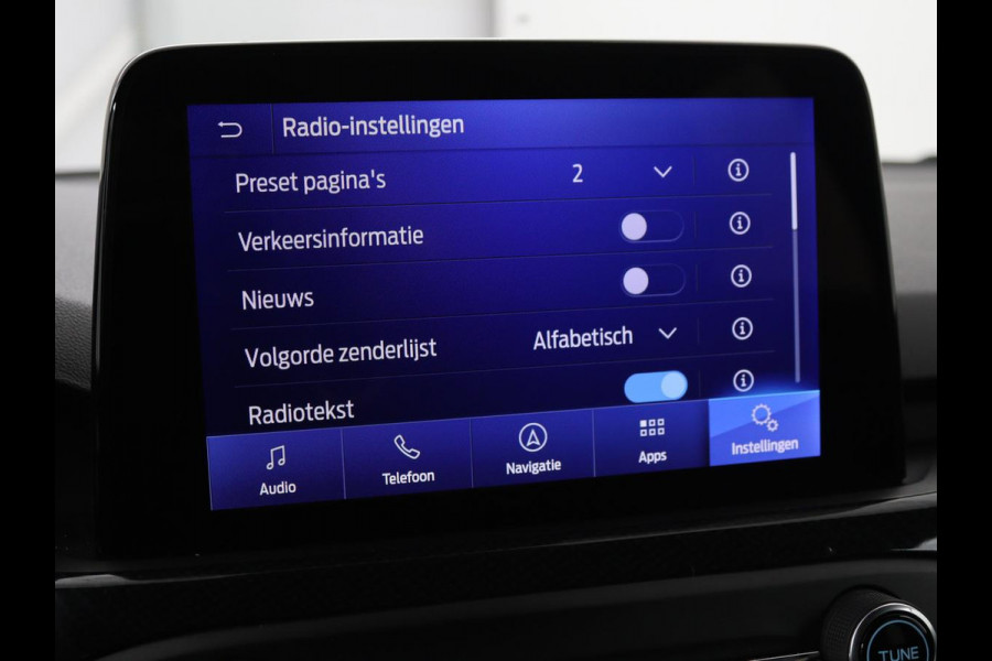 Ford Focus 1.0 EcoBoost ST Line X | Panoramadak | Stoel & stuurverwarming | Adaptive cruise | Camera | Carplay | Full LED | Trekhaak | Climate control | Navigatie