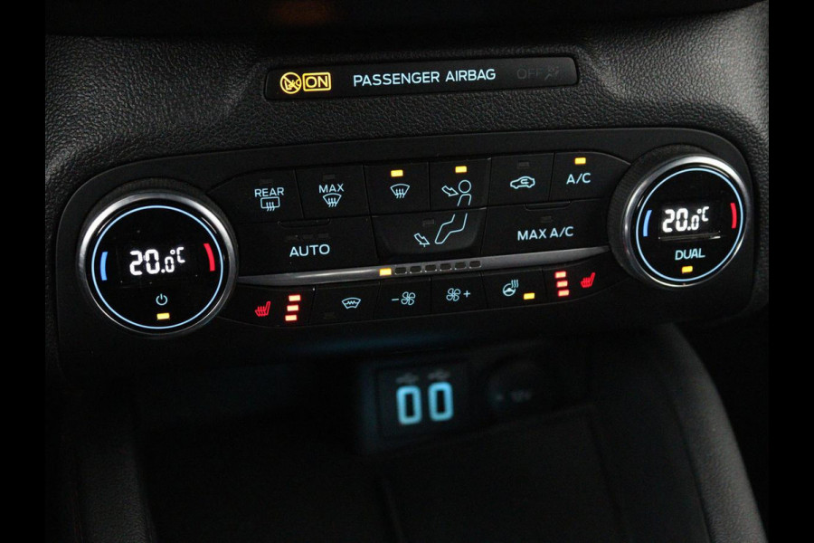 Ford Focus 1.0 EcoBoost ST Line X | Panoramadak | Stoel & stuurverwarming | Adaptive cruise | Camera | Carplay | Full LED | Trekhaak | Climate control | Navigatie