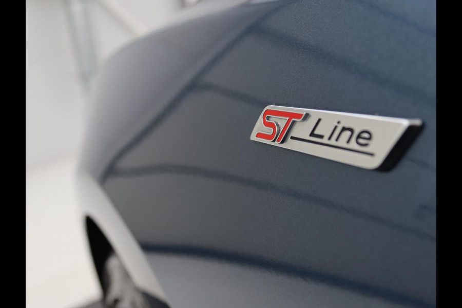 Ford Focus 1.0 EcoBoost ST Line X | Panoramadak | Stoel & stuurverwarming | Adaptive cruise | Camera | Carplay | Full LED | Trekhaak | Climate control | Navigatie