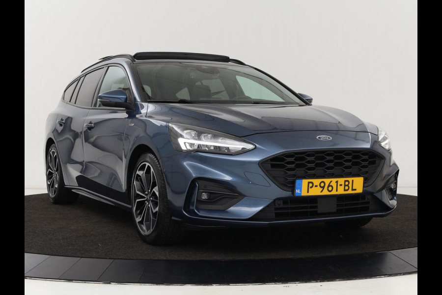 Ford Focus 1.0 EcoBoost ST Line X | Panoramadak | Stoel & stuurverwarming | Adaptive cruise | Camera | Carplay | Full LED | Trekhaak | Climate control | Navigatie