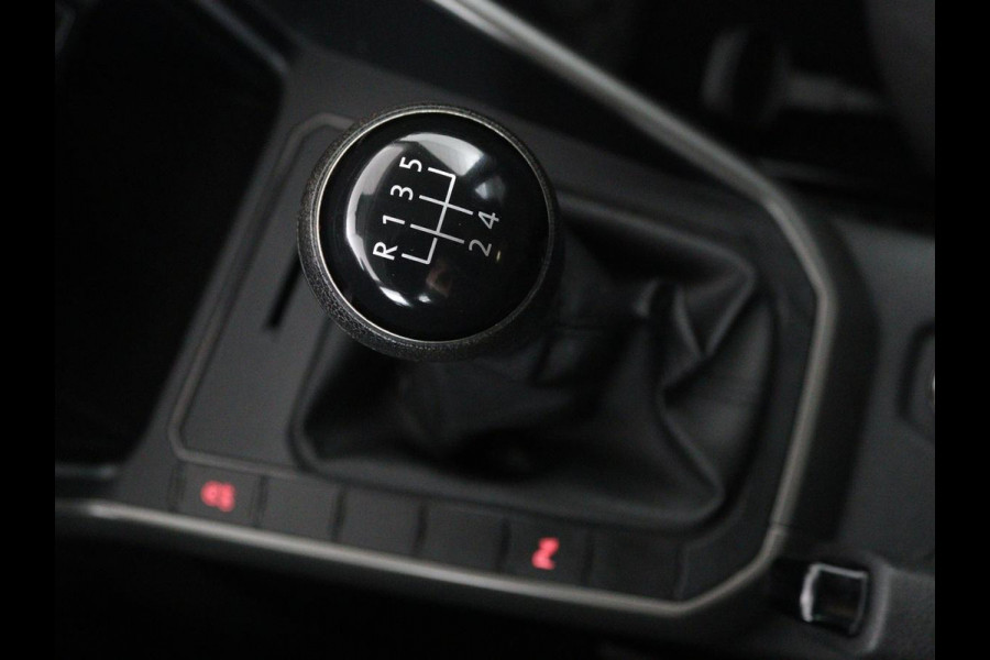 Volkswagen Polo 1.0 TSI Comfortline | Navigatie | Parkeerhulp | Cruise control | Airco | Dodehoek detectie | Bluetooth | 17'' lichtmetalen velgen