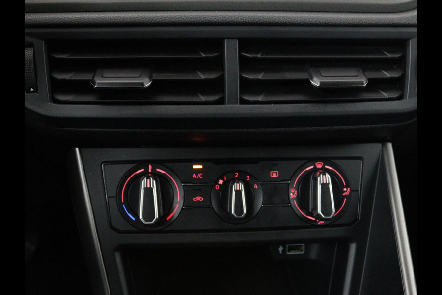 Volkswagen Polo 1.0 TSI Comfortline | Navigatie | Parkeerhulp | Cruise control | Airco | Dodehoek detectie | Bluetooth | 17'' lichtmetalen velgen
