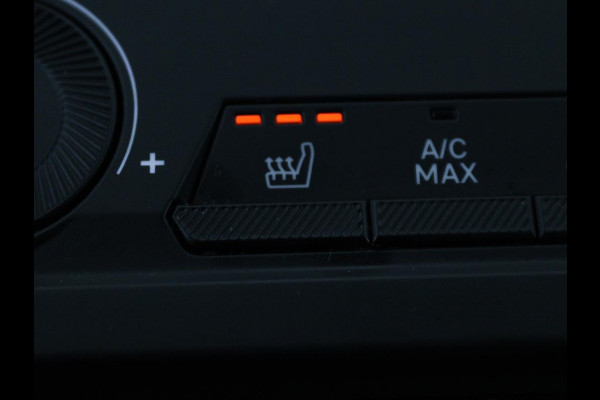 Peugeot 308 1.6 PHEV Active Pack Business | Stoelverwarming | Trekhaak | Carplay | Half leder | Sportstoelen | Navigatie | Full LED
