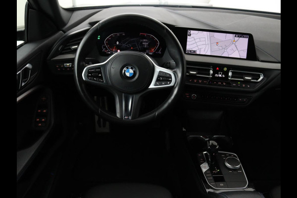 BMW 2 Serie Gran Coupé 218i M Sport | Stoelverwarming | Adaptive cruise | Carplay | Trekhaak | Sportstoelen | DAB | Half leder | Live Cockpit | Climate control