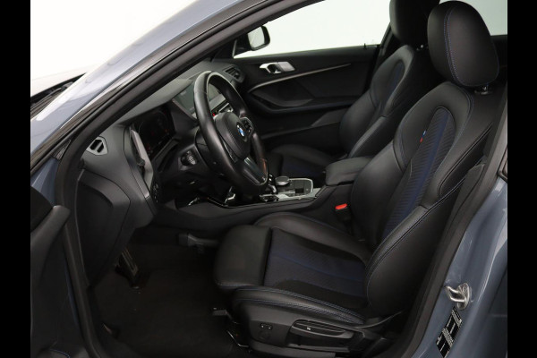 BMW 2 Serie Gran Coupé 218i M Sport | Stoelverwarming | Adaptive cruise | Carplay | Trekhaak | Sportstoelen | DAB | Half leder | Live Cockpit | Climate control