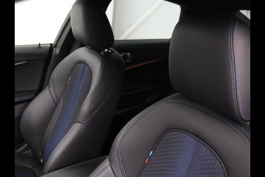 BMW 2 Serie Gran Coupé 218i M Sport | Stoelverwarming | Adaptive cruise | Carplay | Trekhaak | Sportstoelen | DAB | Half leder | Live Cockpit | Climate control