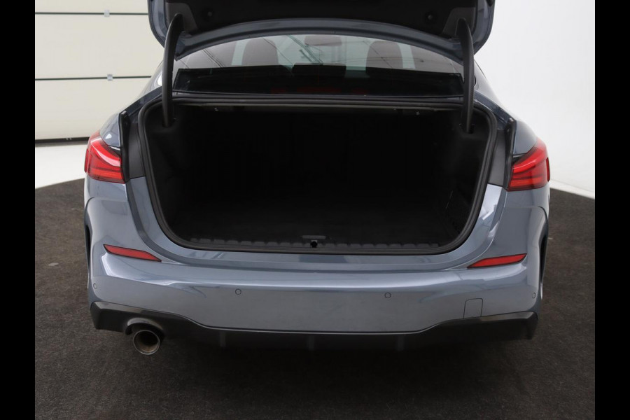 BMW 2 Serie Gran Coupé 218i M Sport | Stoelverwarming | Adaptive cruise | Carplay | Trekhaak | Sportstoelen | DAB | Half leder | Live Cockpit | Climate control