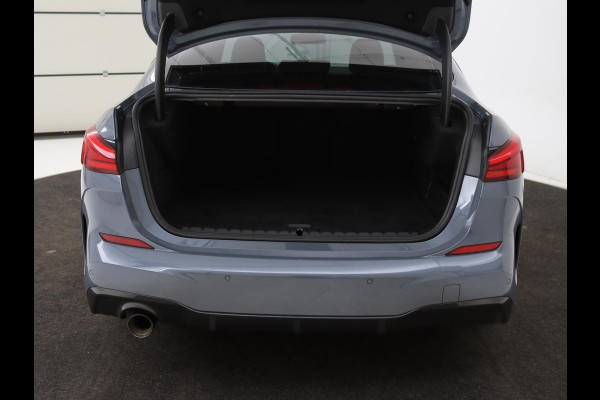 BMW 2 Serie Gran Coupé 218i M Sport | Stoelverwarming | Adaptive cruise | Carplay | Trekhaak | Sportstoelen | DAB | Half leder | Live Cockpit | Climate control