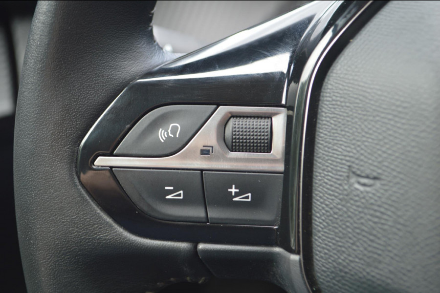 Peugeot e-208 EV Allure Pack 50 kWh | € 13.140,- excl. BTW | Parkeercamera