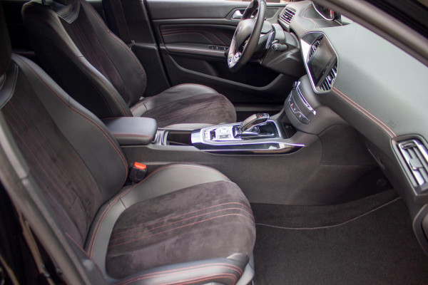 Peugeot 308 SW 1.6 e-THP GT 225 | Prijs rijklaar incl. 12 mnd garantie| LMV NAVI Trekhaak Keyless Stoelverwaring + Stoelmassage