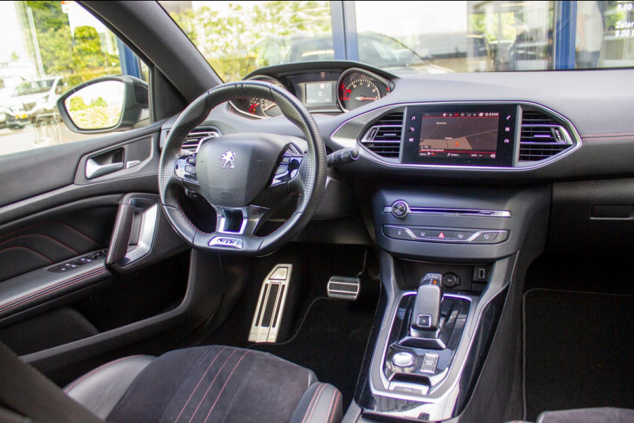 Peugeot 308 SW 1.6 e-THP GT 225 | Prijs rijklaar incl. 12 mnd garantie| LMV NAVI Trekhaak Keyless Stoelverwaring + Stoelmassage