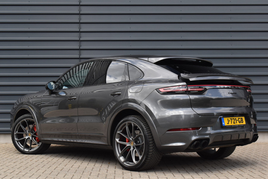 Porsche Cayenne Coupé 3.0 E-Hybrid 462pk Lightweight Package | Carbon Exterieur | Carbon Dak | 22'' GT Design Wielen | Sportuitlaat |
