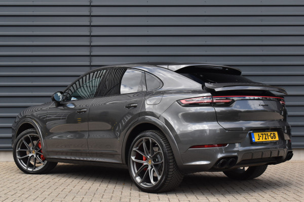 Porsche Cayenne Coupé 3.0 E-Hybrid 462pk Lightweight Package | Carbon Exterieur | Carbon Dak | 22'' GT Design Wielen | Sportuitlaat |