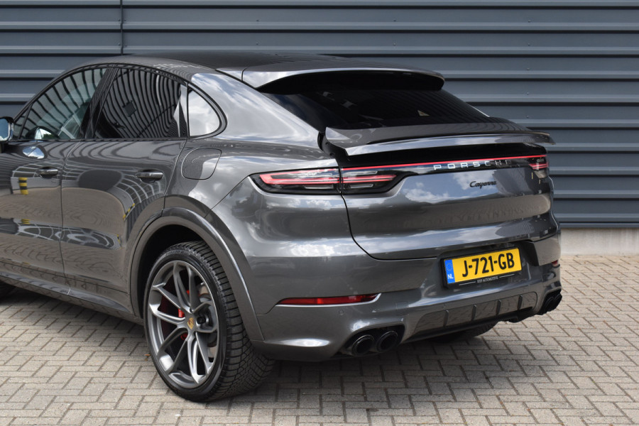 Porsche Cayenne Coupé 3.0 E-Hybrid 462pk Lightweight Package | Carbon Exterieur | Carbon Dak | 22'' GT Design Wielen | Sportuitlaat |