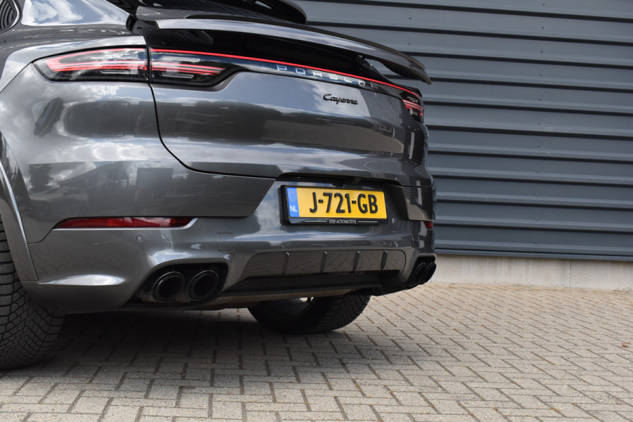 Porsche Cayenne Coupé 3.0 E-Hybrid 462pk Lightweight Package | Carbon Exterieur | Carbon Dak | 22'' GT Design Wielen | Sportuitlaat |