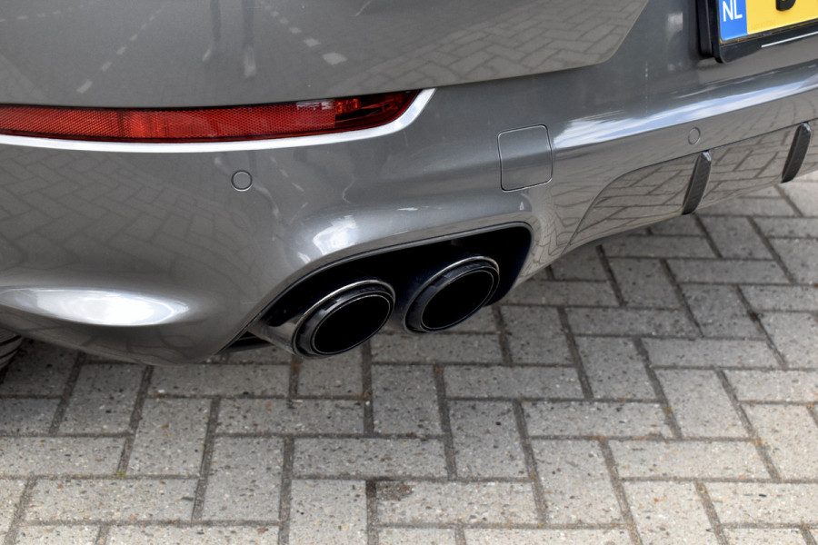 Porsche Cayenne Coupé 3.0 E-Hybrid 462pk Lightweight Package | Carbon Exterieur | Carbon Dak | 22'' GT Design Wielen | Sportuitlaat |