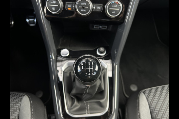Volkswagen T-Roc 1.5 TSI R-LINE, VIRTUAL COCKPIT, KEYLESS, CAMERA