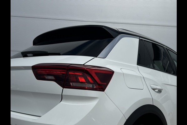 Volkswagen T-Roc 1.5 TSI R-LINE, VIRTUAL COCKPIT, KEYLESS, CAMERA