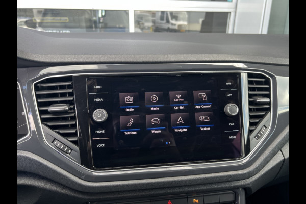 Volkswagen T-Roc 1.5 TSI R-LINE, VIRTUAL COCKPIT, KEYLESS, CAMERA