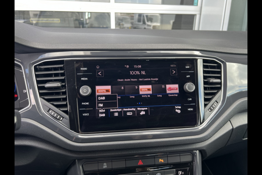 Volkswagen T-Roc 1.5 TSI R-LINE, VIRTUAL COCKPIT, KEYLESS, CAMERA