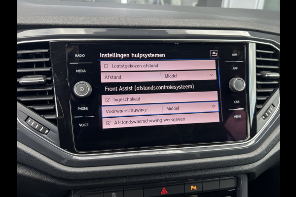 Volkswagen T-Roc 1.5 TSI R-LINE, VIRTUAL COCKPIT, KEYLESS, CAMERA