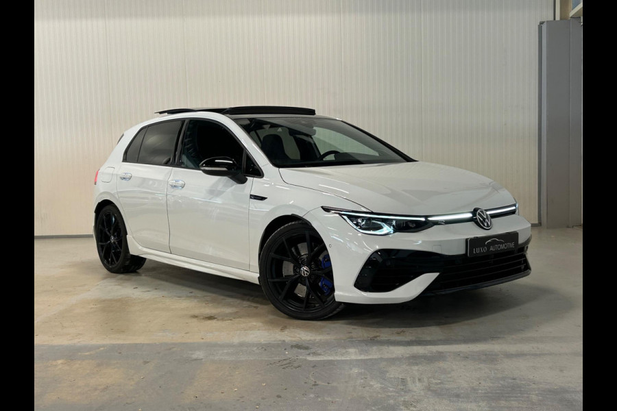 Volkswagen Golf 2.0 TSI R 4Motion | AKRAPOVIC | IQ LIGHTS | HARMAN KARDON | PANO