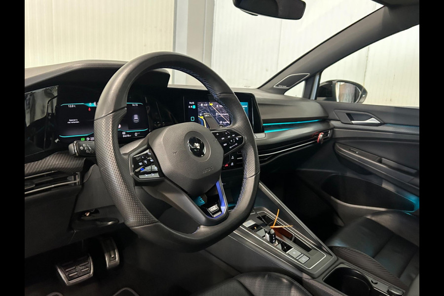 Volkswagen Golf 2.0 TSI R 4Motion | AKRAPOVIC | IQ LIGHTS | HARMAN KARDON | PANO