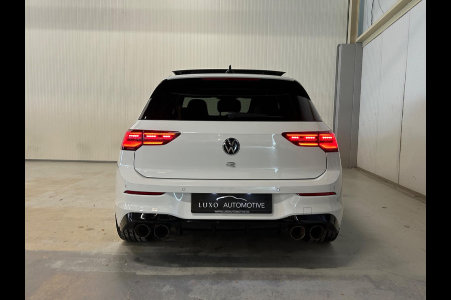 Volkswagen Golf 2.0 TSI R 4Motion | AKRAPOVIC | IQ LIGHTS | HARMAN KARDON | PANO