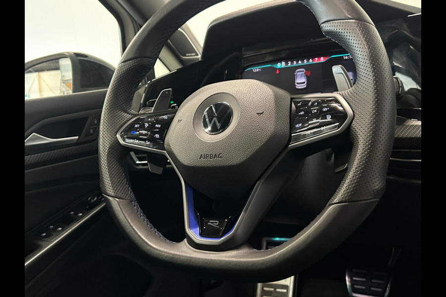 Volkswagen Golf 2.0 TSI R 4Motion | AKRAPOVIC | IQ LIGHTS | HARMAN KARDON | PANO