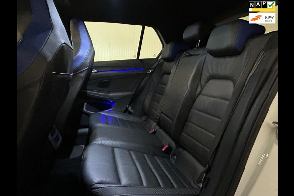Volkswagen Golf 2.0 TSI R 4Motion | AKRAPOVIC | IQ LIGHTS | HARMAN KARDON | PANO